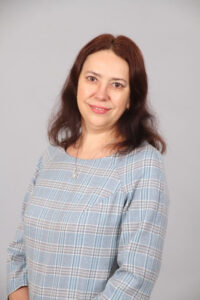 Заступниця директора з навчально-виховної роботи Вчителька історії